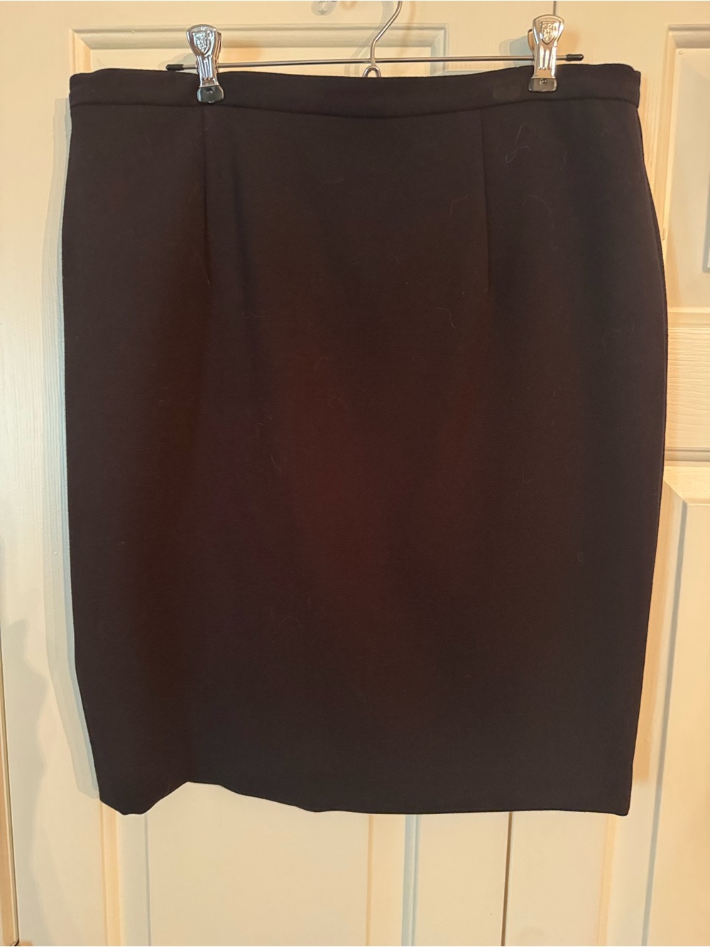 Michael Michael Kors Black Pencil Skirt Size 12 Lined Stretch 22.5” Length